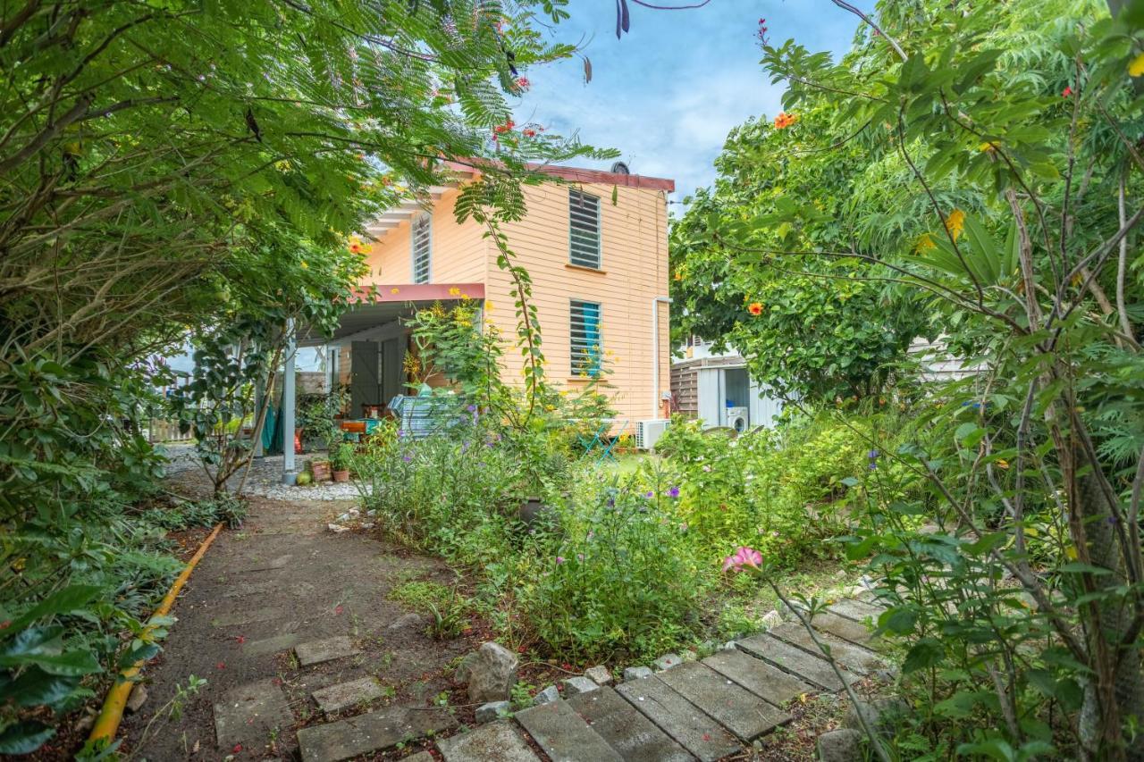 Appartement Charmant Au Carbet Avec Vue Sur La Mer 50 M² Le Carbet Eksteriør billede